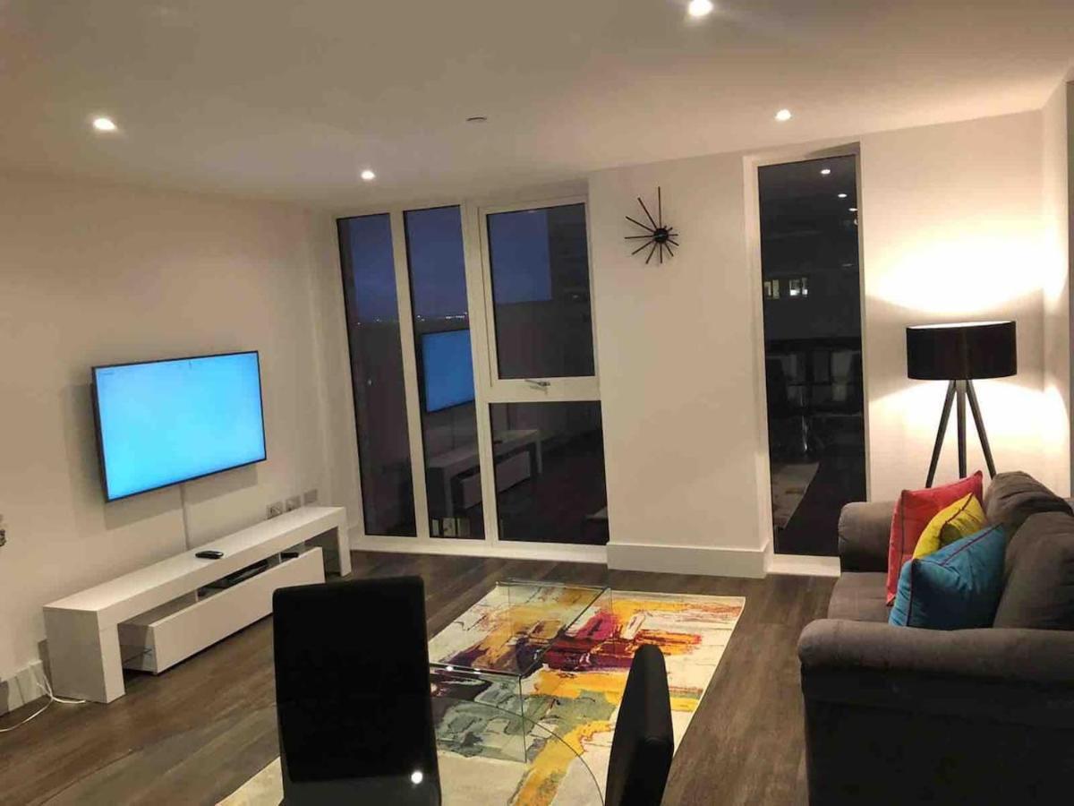 High View Two Bedroom Apartment In Woolwich Лондон Экстерьер фото