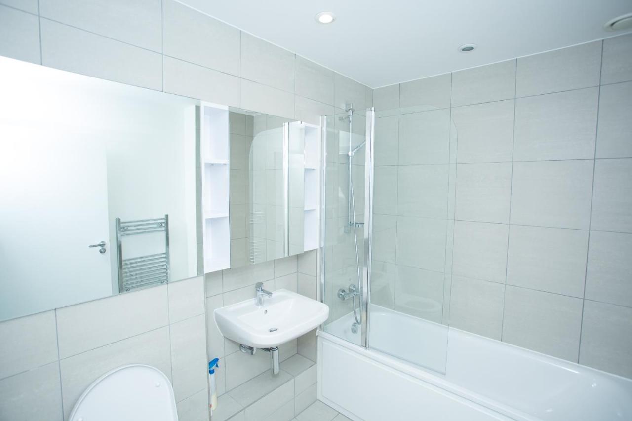 High View Two Bedroom Apartment In Woolwich Лондон Экстерьер фото
