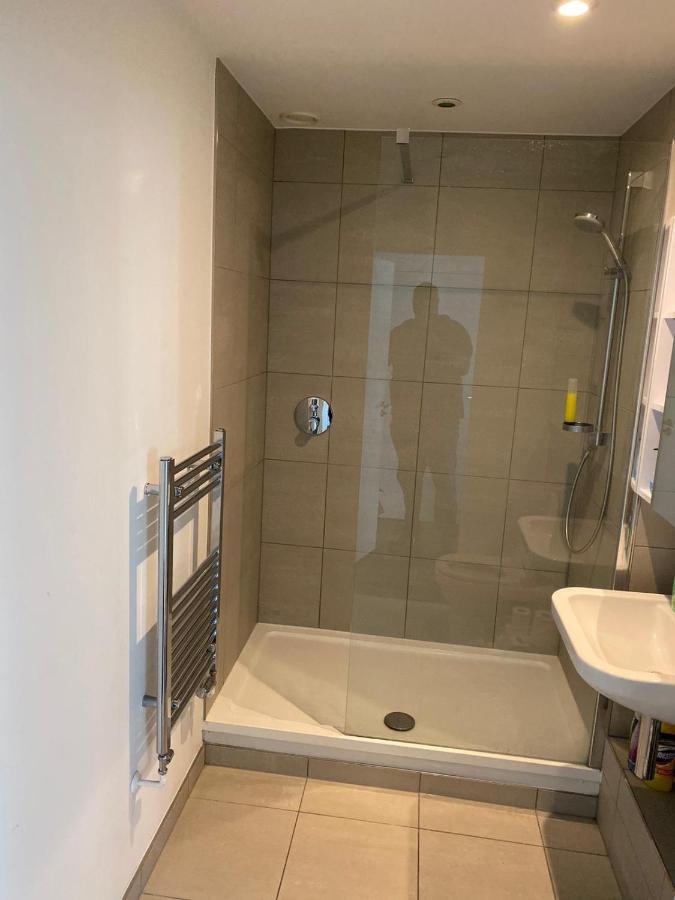 High View Two Bedroom Apartment In Woolwich Лондон Экстерьер фото